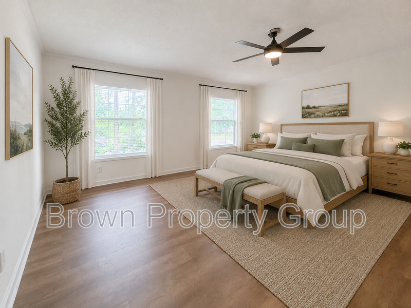 4 Bedroom, 2 Bathroom: Pets Allowed! property image