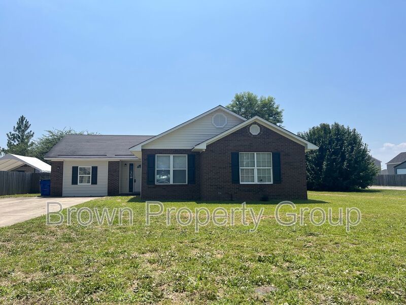 Available Now-3 Bedroom 2 Bathroom Home- Pets Considered property image