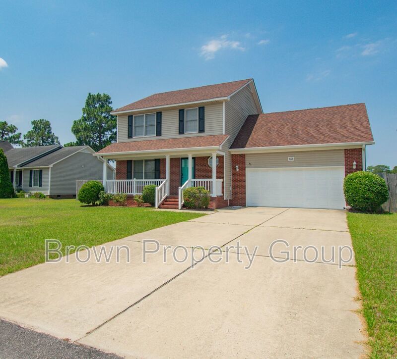 Coming Soon! 3 Bedroom 2.5 Bathroom- Large Fenced Yard Pets Okay! property image