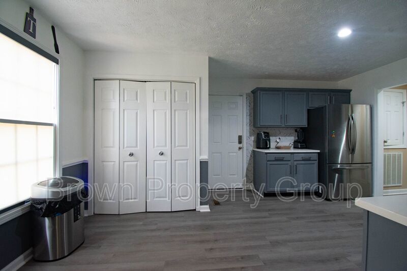 Coming Soon! 3 Bedroom 2.5 Bathroom- Large Fenced Yard Pets Okay! property image