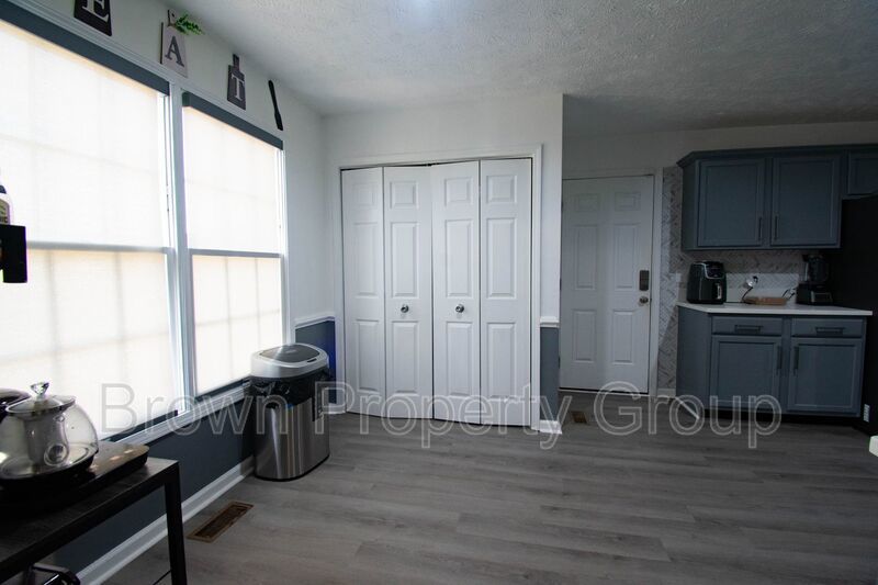 Coming Soon! 3 Bedroom 2.5 Bathroom- Large Fenced Yard Pets Okay! property image