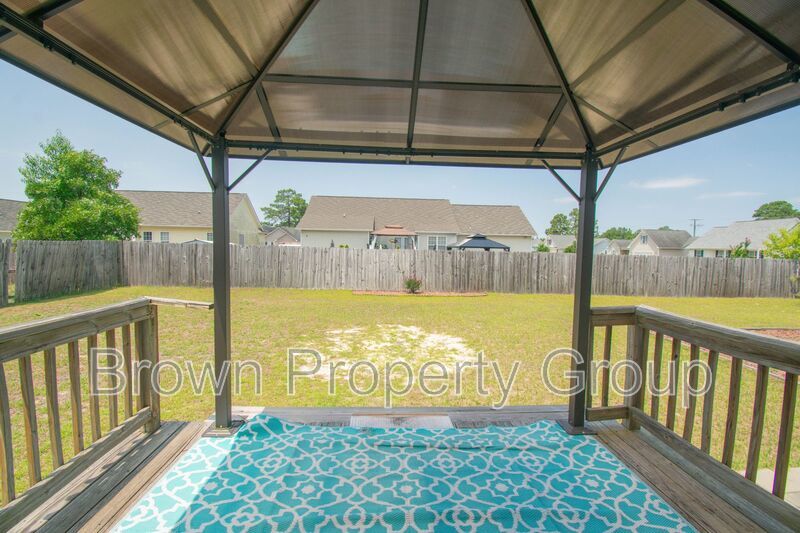 Coming Soon! 3 Bedroom 2.5 Bathroom- Large Fenced Yard Pets Okay! property image