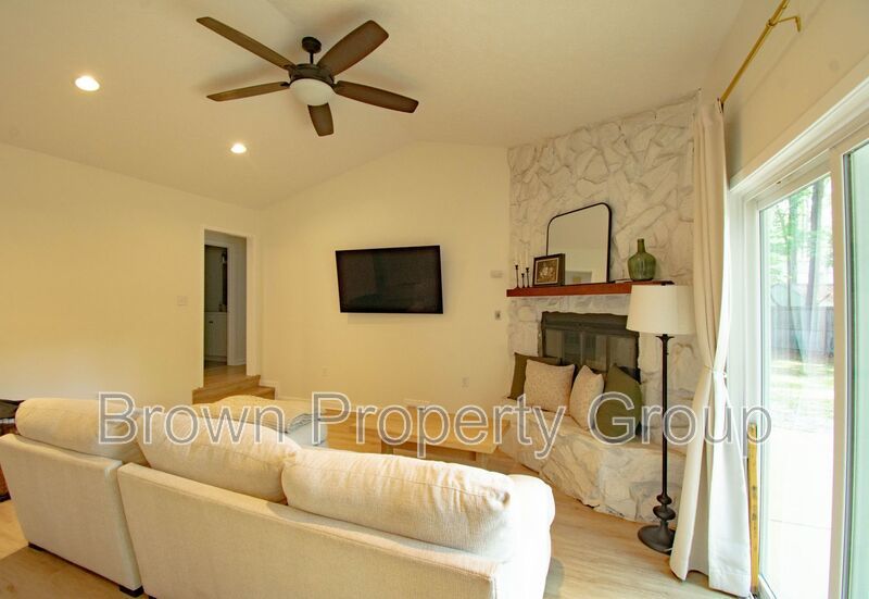 Coming Soon! Remodeled 3 Bedroom 2 Bathroom Home - Pets Allowed! property image