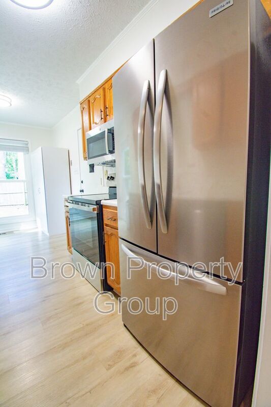 Coming Soon! Remodeled 3 Bedroom 2 Bathroom Home - Pets Allowed! property image