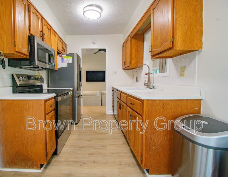 Coming Soon! Remodeled 3 Bedroom 2 Bathroom Home - Pets Allowed! property image