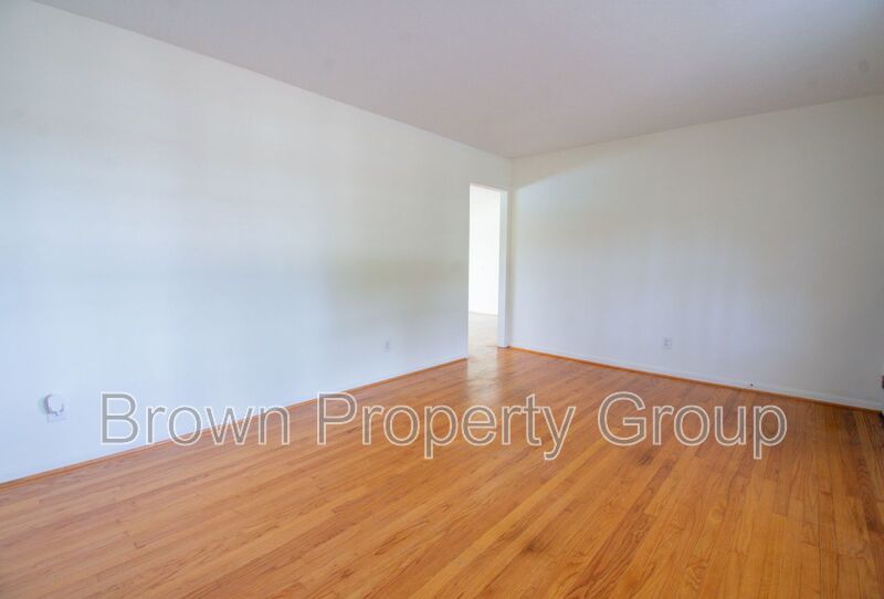 3 Bedroom 2 Bathroom With A Pool! property image