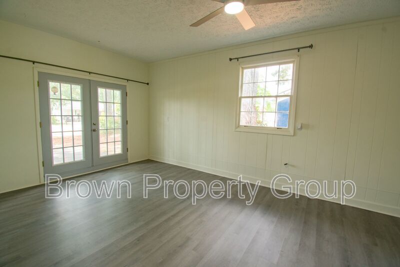 3 Bedroom 2 Bathroom With A Pool! property image