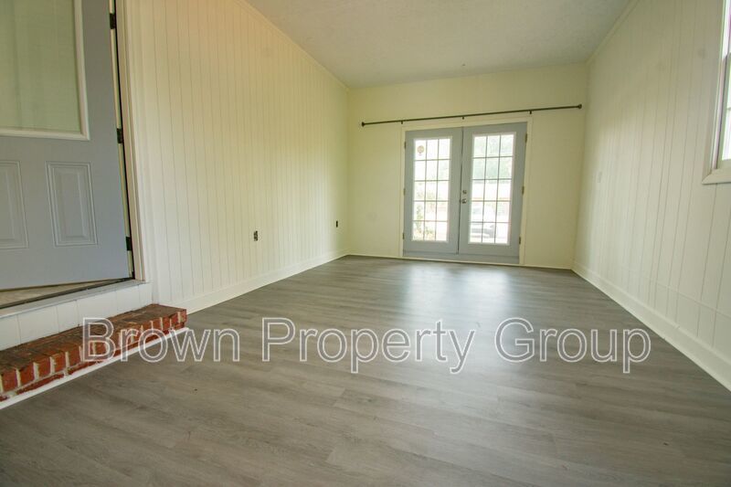 3 Bedroom 2 Bathroom With A Pool! property image