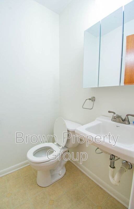 3 Bedroom 2 Bathroom With A Pool! property image