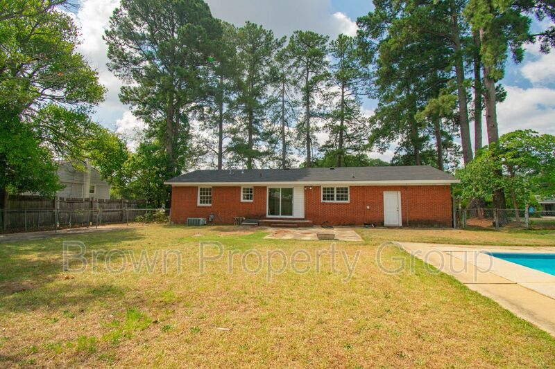 3 Bedroom 2 Bathroom With A Pool! property image