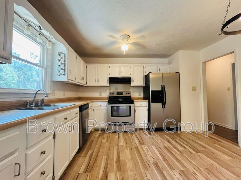 3 Bedroom and 2 Bath Home (No Pets) property image