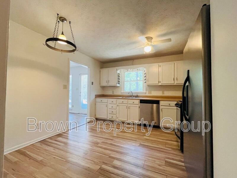 3 Bedroom and 2 Bath Home (No Pets) property image