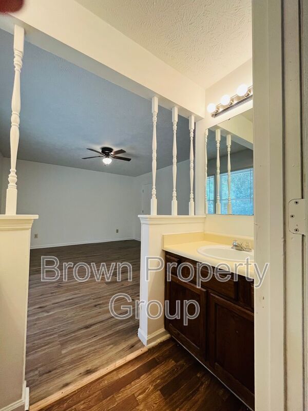 3 Bedroom and 2 Bath Home (No Pets) property image