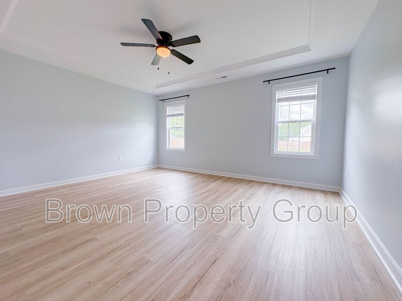 ✨ NEED MORE SPACE? THIS 5-BEDROOM HOME HAS IT ALL! property image