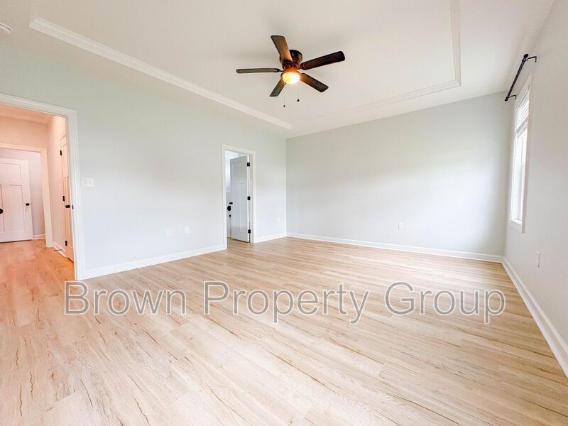 ✨ NEED MORE SPACE? THIS 5-BEDROOM HOME HAS IT ALL! property image