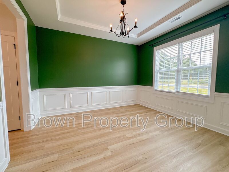 ✨ NEED MORE SPACE? THIS 5-BEDROOM HOME HAS IT ALL! property image