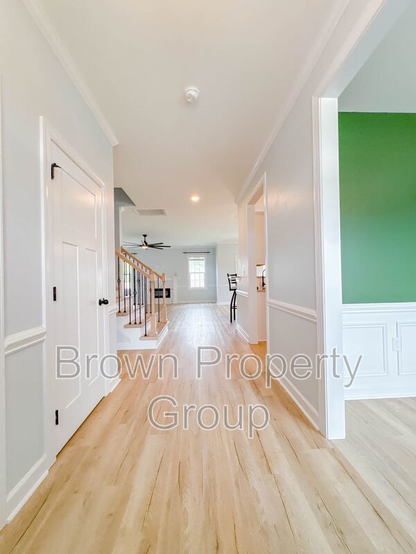 ✨ NEED MORE SPACE? THIS 5-BEDROOM HOME HAS IT ALL! property image