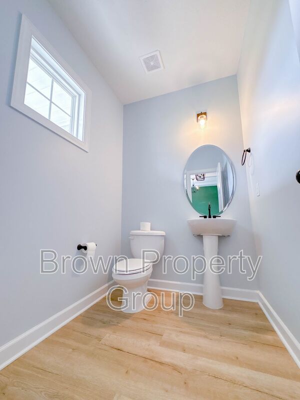 ✨ NEED MORE SPACE? THIS 5-BEDROOM HOME HAS IT ALL! property image
