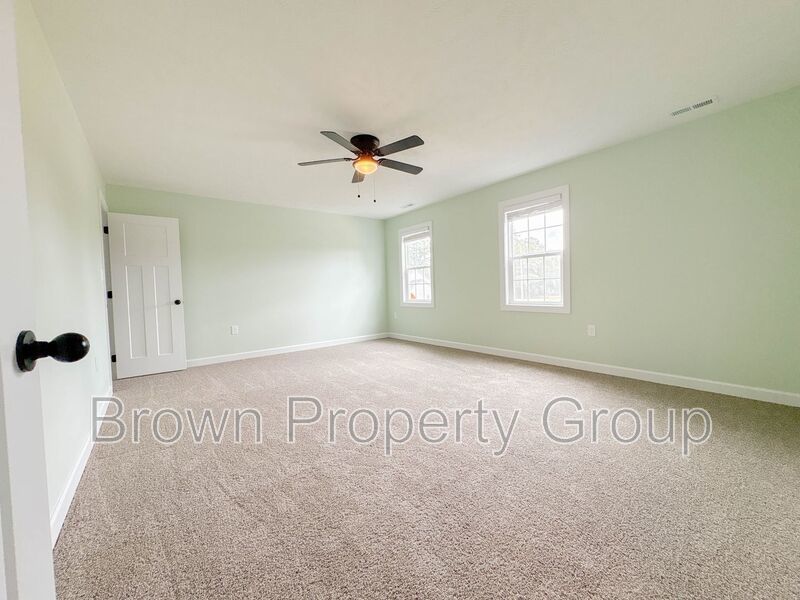✨ NEED MORE SPACE? THIS 5-BEDROOM HOME HAS IT ALL! property image