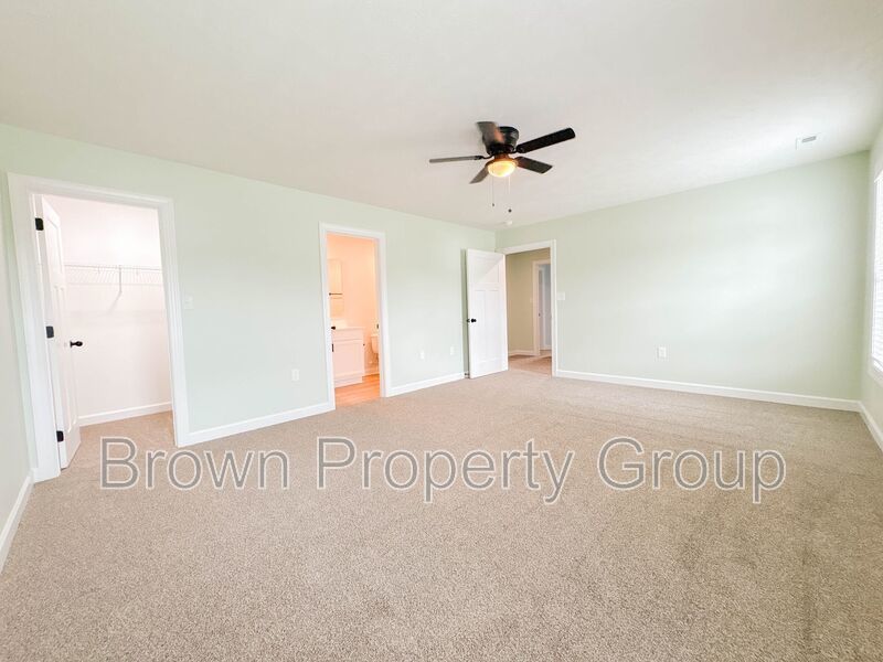 ✨ NEED MORE SPACE? THIS 5-BEDROOM HOME HAS IT ALL! property image