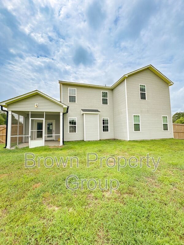 ✨ NEED MORE SPACE? THIS 5-BEDROOM HOME HAS IT ALL! property image