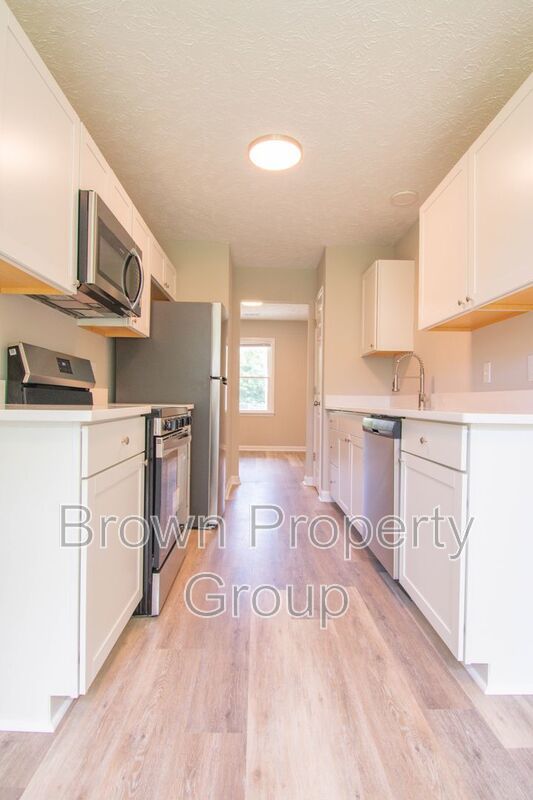 Fully Remodeled 3 Bedroom 2 Bathroom Home! property image