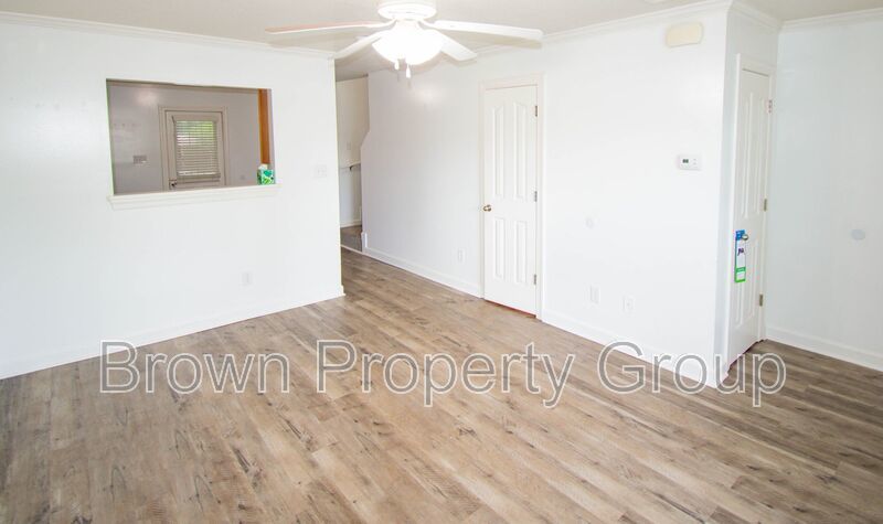 2 Bedroom 2 Bathroom Townhome- Pets Allowed! property image