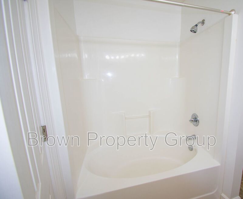 2 Bedroom 2 Bathroom Townhome- Pets Allowed! property image