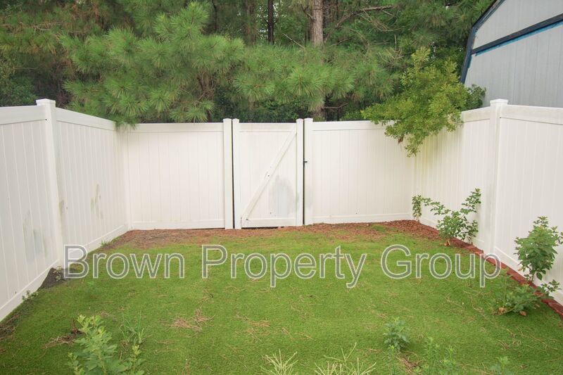 2 Bedroom 2 Bathroom Townhome- Pets Allowed! property image