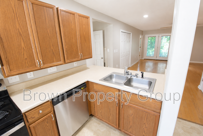 2 Bedroom and 2 Bath Apartment- Hinsdale Townhomes property image