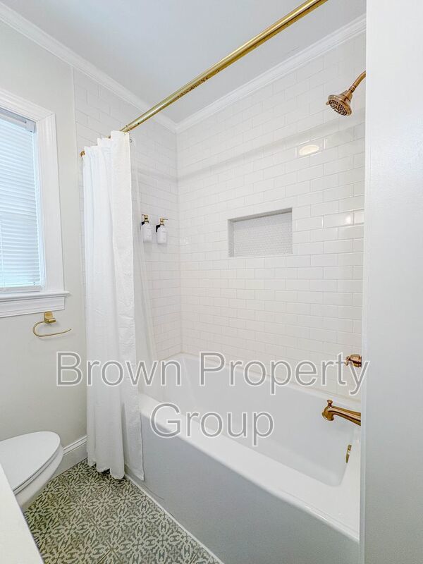 2 Bedroom 1 Bathroom- Small Pets Okay! Located in Haymount property image