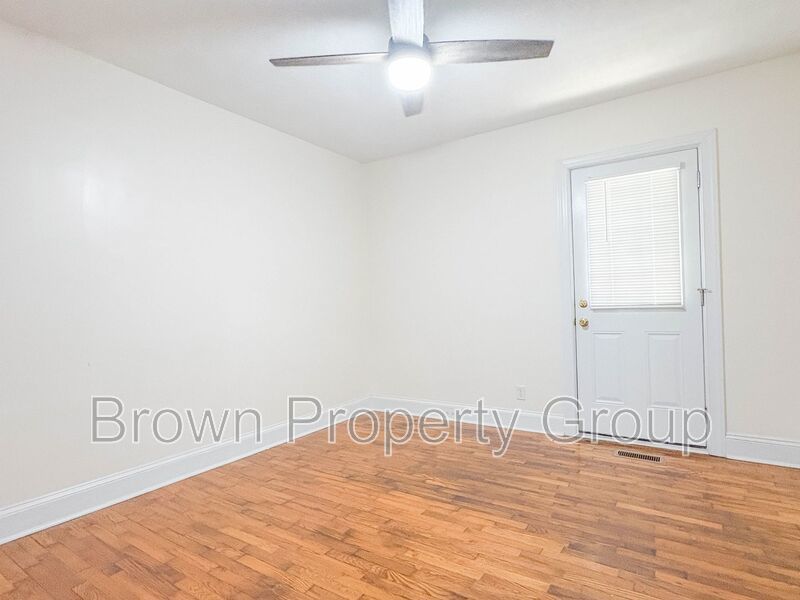 2 Bedroom 1 Bathroom- Small Pets Okay! Located in Haymount property image