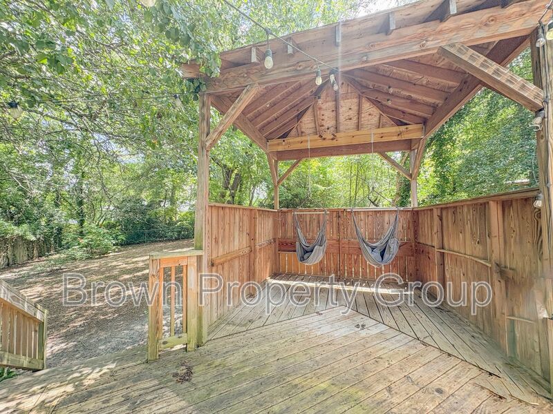 2 Bedroom 1 Bathroom- Small Pets Okay! Located in Haymount property image