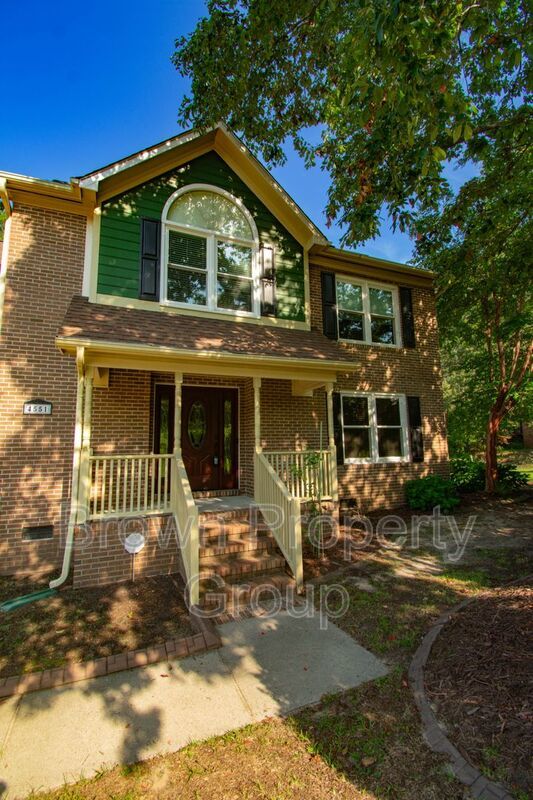 Price Reduction- Near Methodist University & Interstate 295 for quick commute anywhere property image