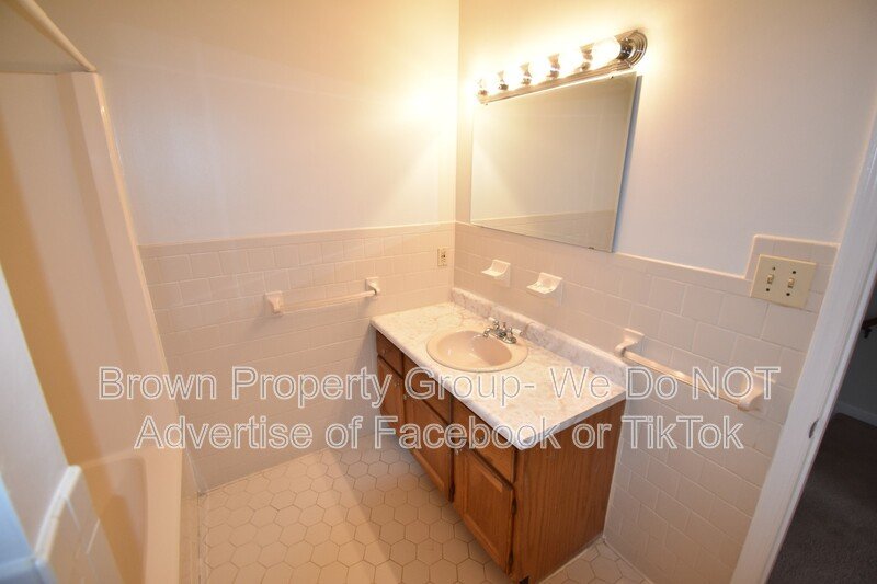 Coming Soon! Wickford Court Apartments- Quiet Neighborhood Apartment Living property image