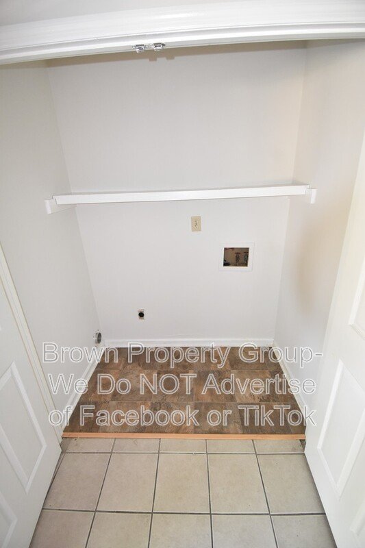 Coming Soon! Wickford Court Apartments- Quiet Neighborhood Apartment Living property image