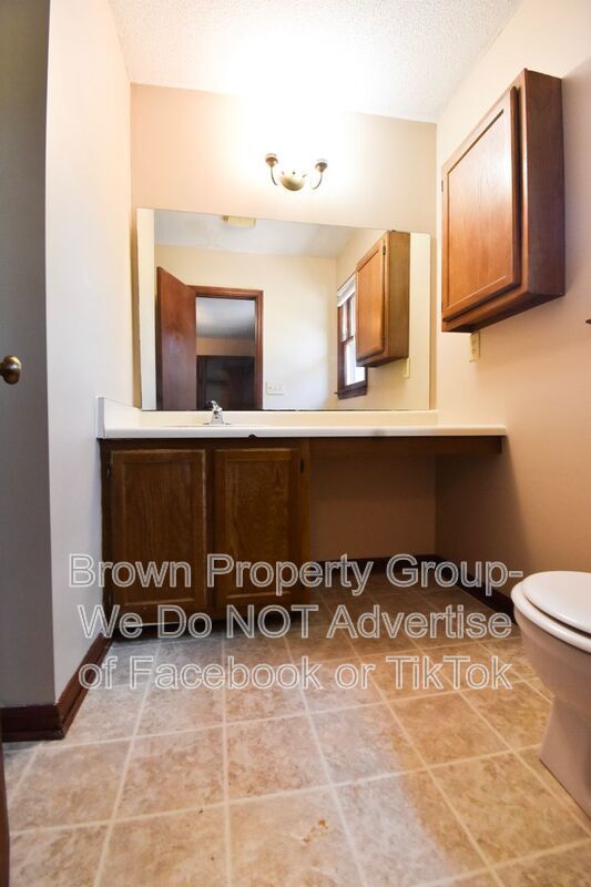 Coming Soon! 2 Bedroom 1.5 Bath- Homeplace Court property image