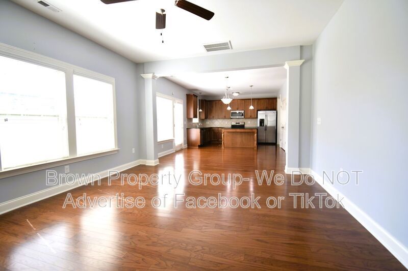 Coming Soon: 4 Bedroom 3 Bathroom- Small Dogs Allowed property image