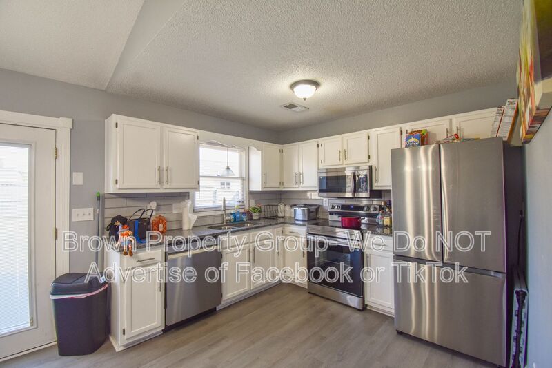 Price Reduced-2 Weeks Free Rent- 3 Bedroom 2 Bathroom- Pets Considered property image
