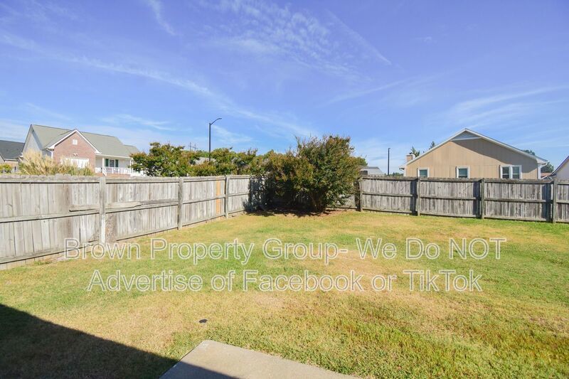 Price Reduced-2 Weeks Free Rent- 3 Bedroom 2 Bathroom- Pets Considered property image