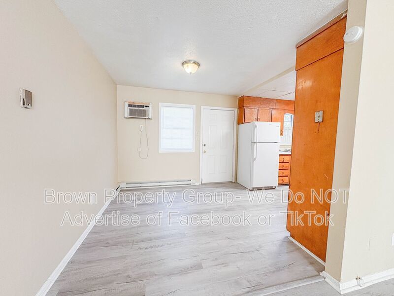 2 Bedroom 1 Bathroom Townhome- Small Pets Allowed property image