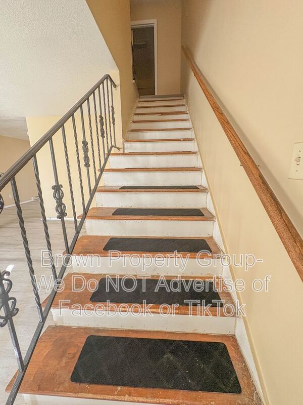2 Bedroom 1 Bathroom Townhome- Small Pets Allowed property image