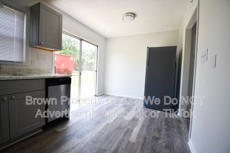 UPGRADED 2 Bedroom 1.5 Bathroom Townhome- No Pets property image