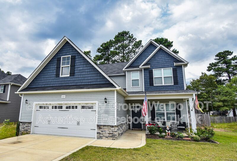 Coming Soon~ 5 Bedroom 3.5 Bathroom property image