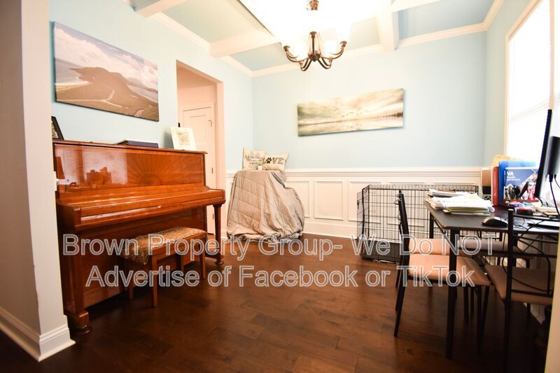 Coming Soon~ 5 Bedroom 3.5 Bathroom property image