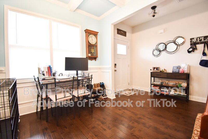 Coming Soon~ 5 Bedroom 3.5 Bathroom property image