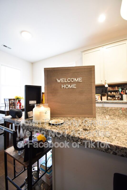 Coming Soon~ 5 Bedroom 3.5 Bathroom property image