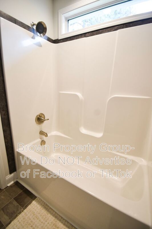 Coming Soon~ 5 Bedroom 3.5 Bathroom property image