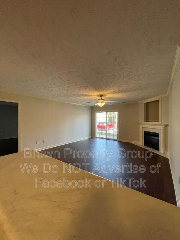 Well Maintained, 1st Floor Unit~3 Bedroom 2 Bathroom Condo property image