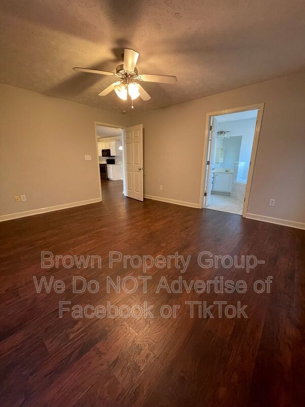 Well Maintained, 1st Floor Unit~3 Bedroom 2 Bathroom Condo property image